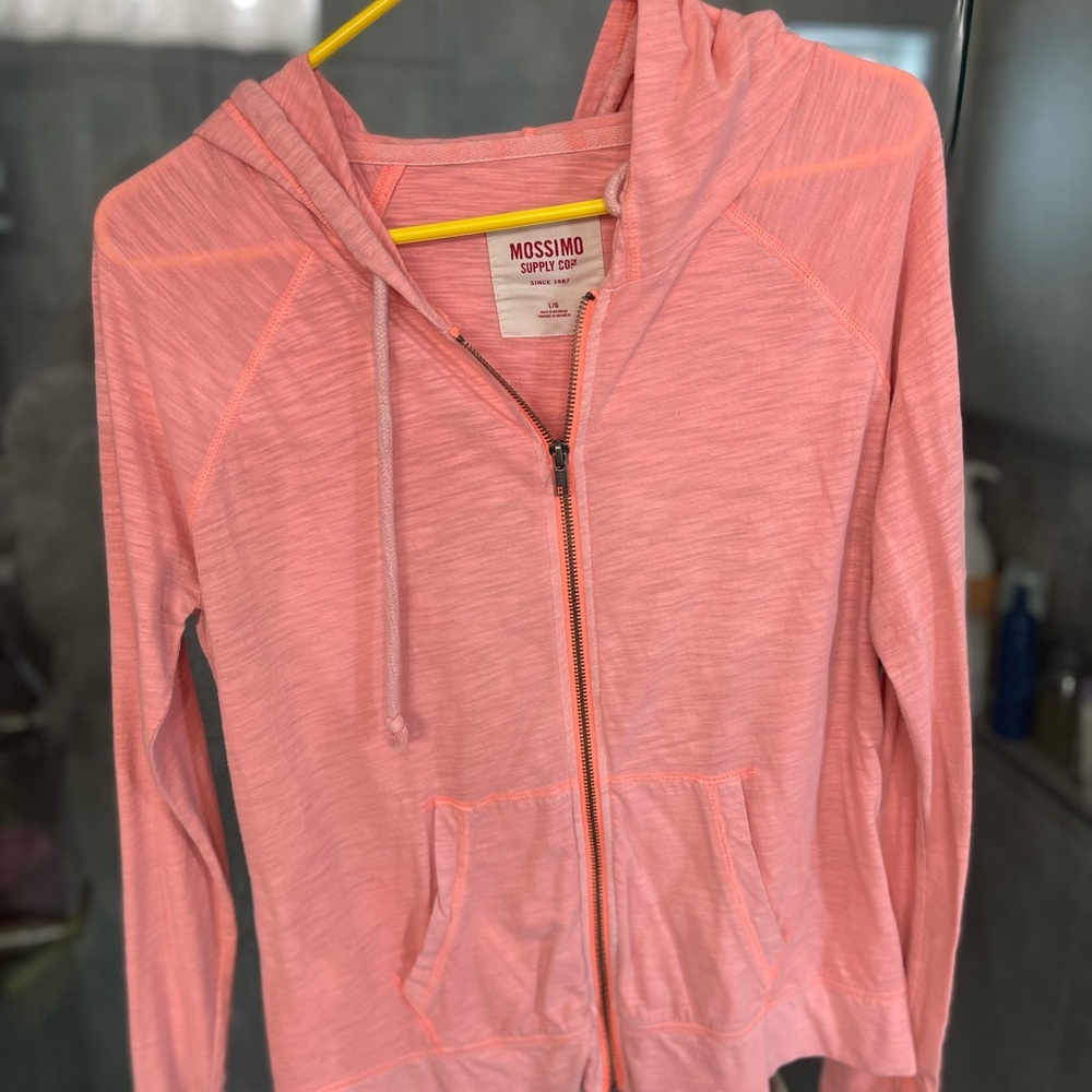 Pretty zip up